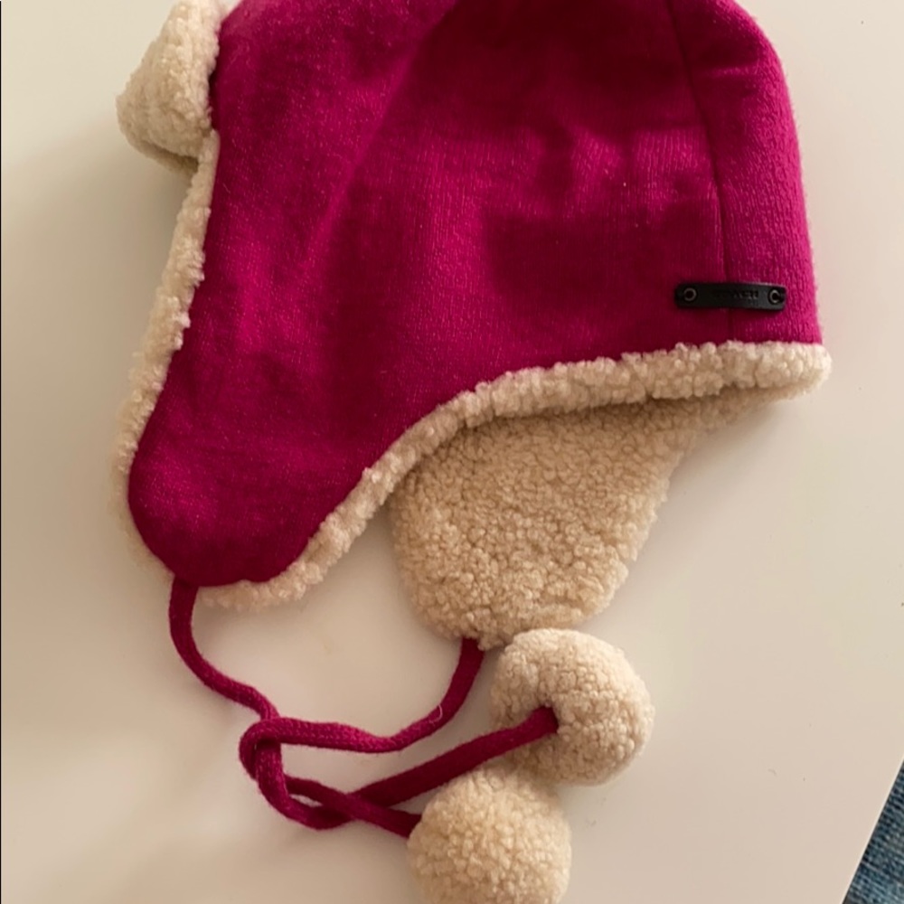 Coach Women’s Sheepskin Hat - Picture 6 of 7